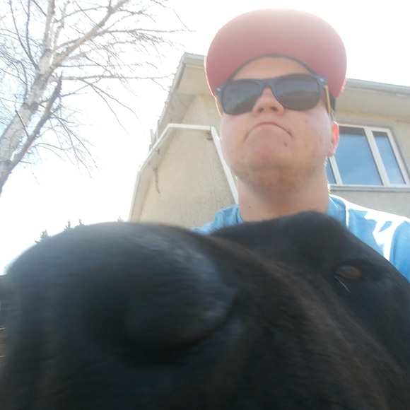 Profile Picture of Dylon Bornhorst (@dylonbornhorst) on Poshmark