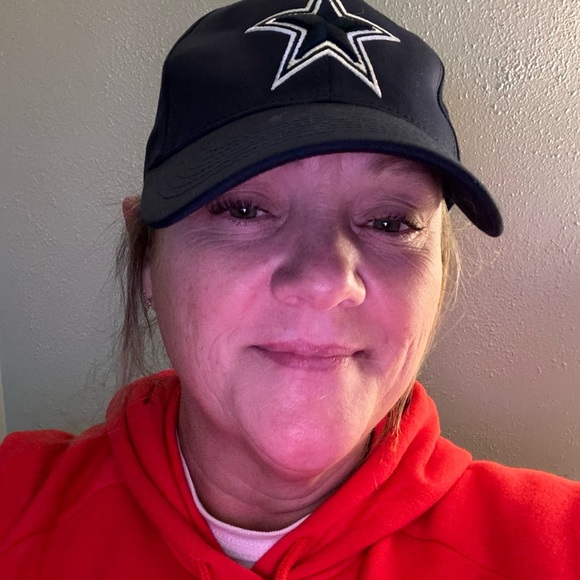 Profile Picture of Sheri Franklin (@shericopeland72) on Poshmark
