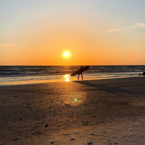 Profile Picture of Hannah Daubenschmidt (@hmd07030) on Poshmark