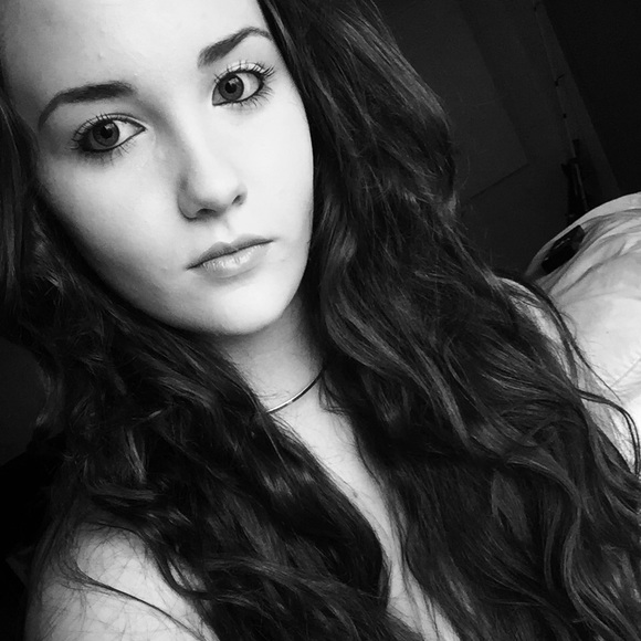 Marlyn Paul - Poshmark Profile Picture of Marlyn Paul (@marlyn101041) on Poshmark