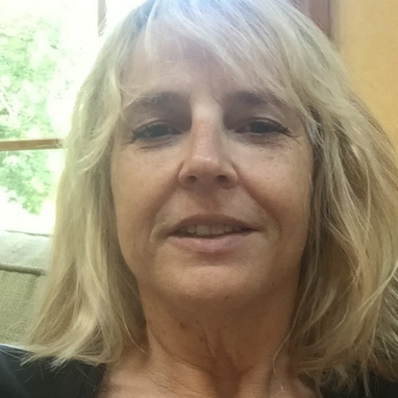 Profile Picture of Ellen Evancho (@ellenevancho) on Poshmark