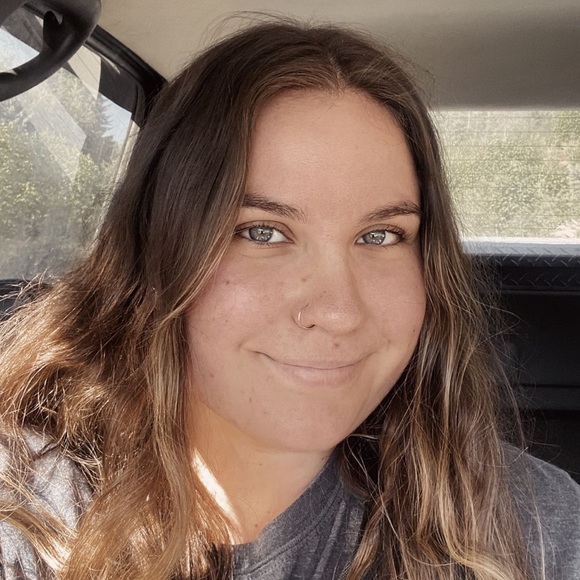 Profile Picture of Zoey Peterson (@hunter_jumper14) on Poshmark