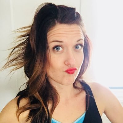 Profile Picture of Maria Hall (@mariahall825) on Twitter