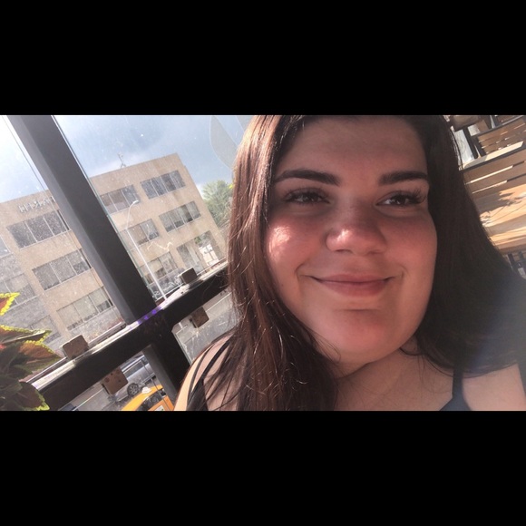 Miranda Cassano - Poshmark Profile Picture of Miranda Cassano (@cassanm18) on Poshmark