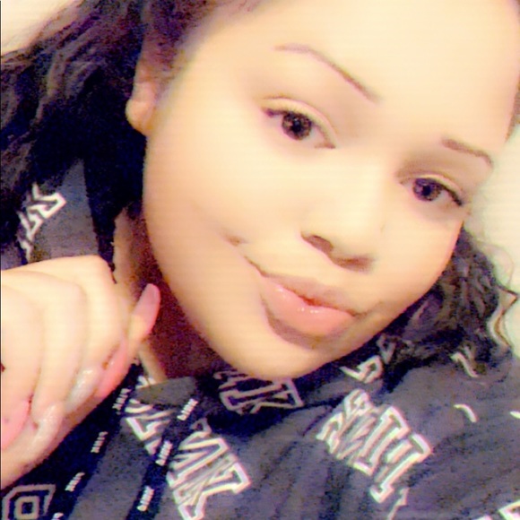 Profile Picture of Jett Thombs (@jett6331) on Poshmark