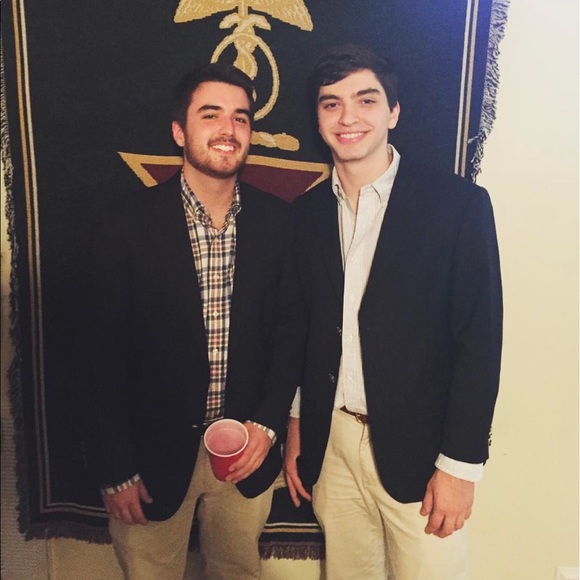 Profile Picture of Sean Sneed (@seansneed) on Poshmark