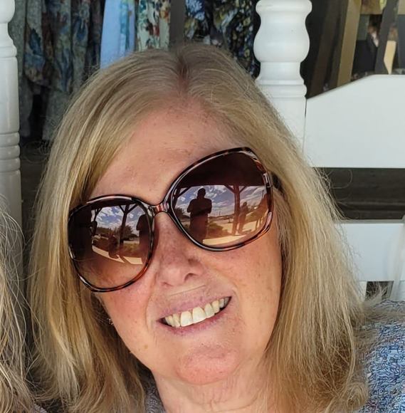 Rona Watts - Poshmark Profile Picture of Rona Watts (@rona_watts) on Poshmark