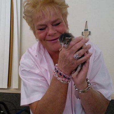 Profile Picture of Robin Lamb (@LambSober1987) on Twitter