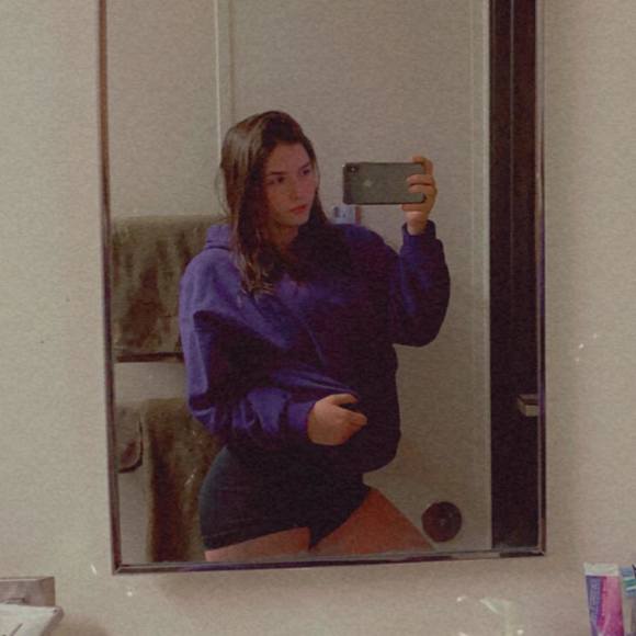 Profile Picture of Lillian Røthbauer (@lillyrod) on Poshmark