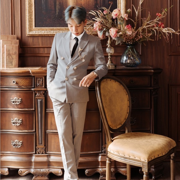 Profile Picture of Hoàng Hà (@huyhoang2209) on Poshmark