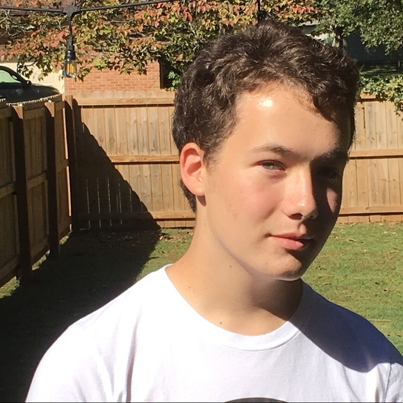 Profile Picture of Joey Luria (@michaellura) on Poshmark