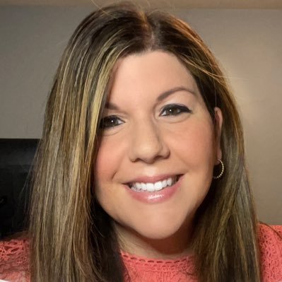 Profile Picture of Sarah (@SJTrela) on Twitter