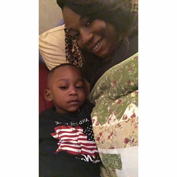 Profile Picture of Chourtney Danielle (@chourtneyy) on Poshmark