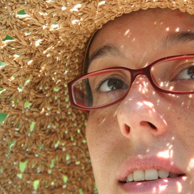 Profile Picture of Mrs. Barry (@FBarryMusic) on Twitter