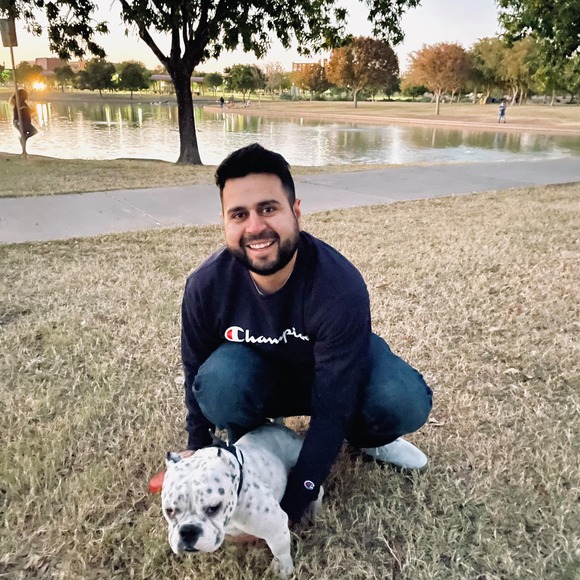 Profile Picture of Luis Corzo (@corzoluis19) on Poshmark