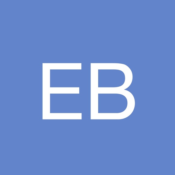 Profile Picture of Erik Blume (@blum1516) on Poshmark