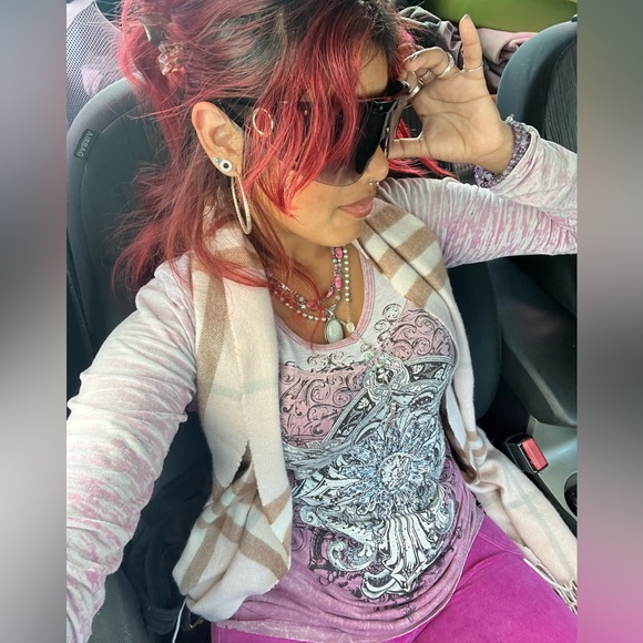 Profile Picture of Peachy Keilly (@phinevintage) on Poshmark