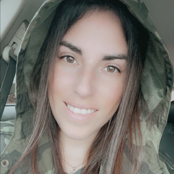 Profile Picture of Danielle Lamboy (@bornsinner0789) on Poshmark