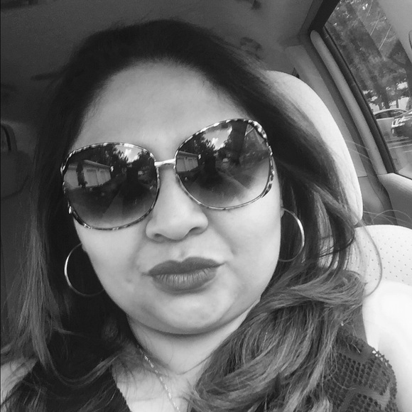 Profile Picture of Patsy Bertoni (@pepsypop) on Poshmark