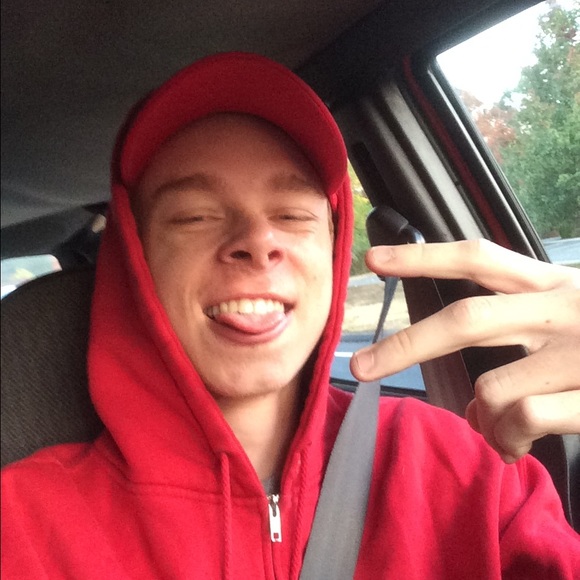 Profile Picture of Matt Matijevic (@mattmatijevic) on Poshmark