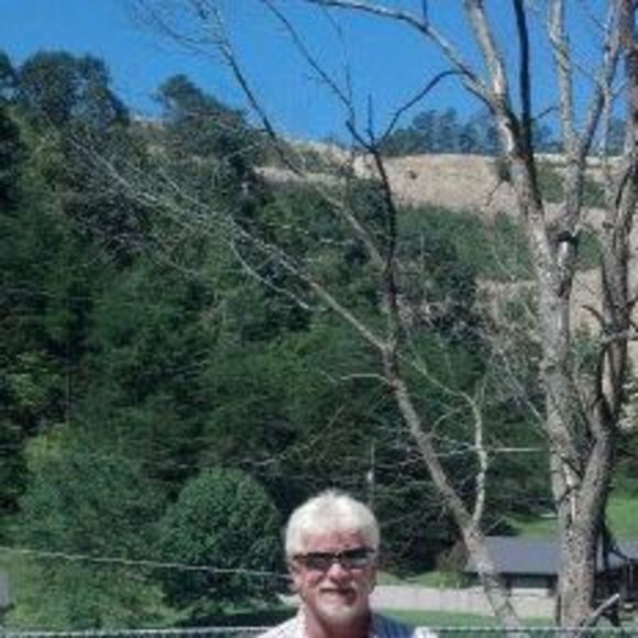 Profile Picture of Brad Kirkpatrick (@bradkirkpatrick) on Poshmark