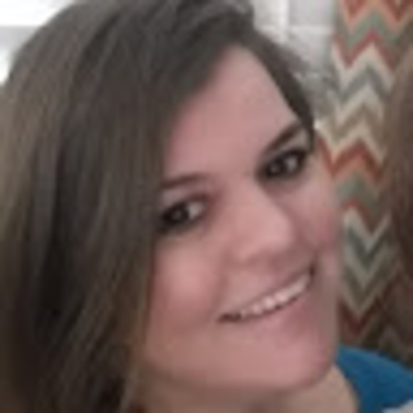 Profile Picture of Melanie Keene (@melaniekeene) on Poshmark