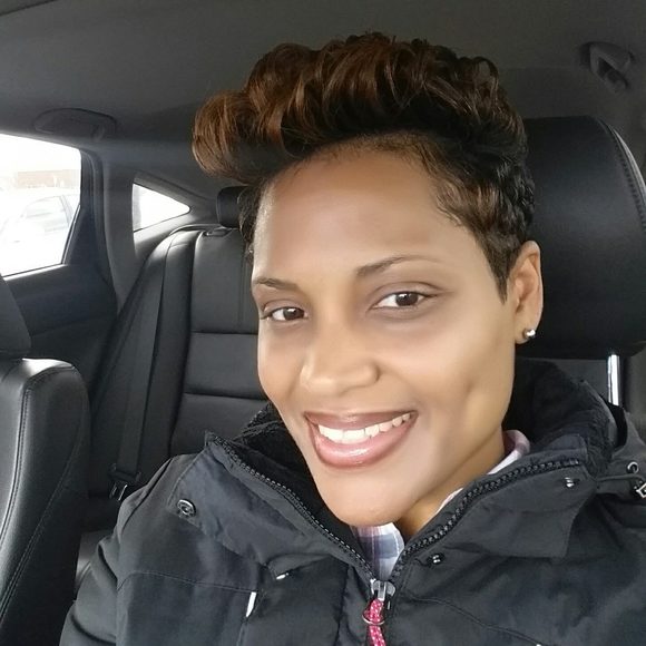 Profile Picture of Devon Bumbray (@bumbrayd) on Poshmark