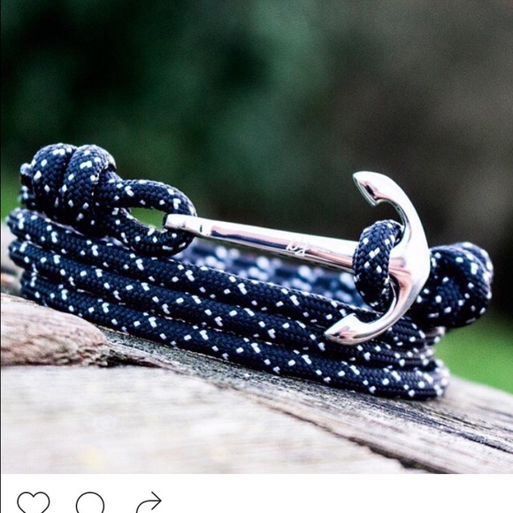 Profile Picture of Leah Gouwens (@lgouwens) on Poshmark