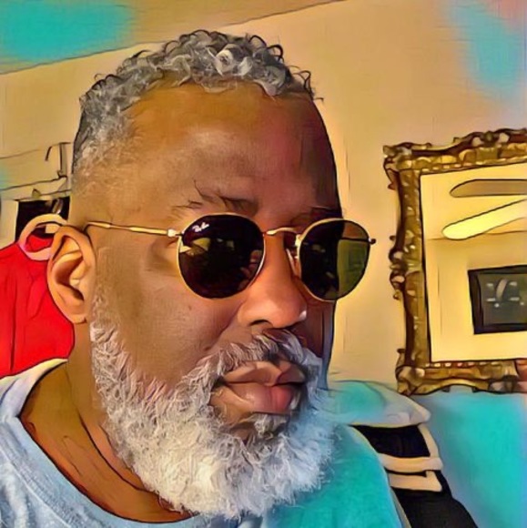 Profile Picture of Robin Plummer (@robinplummer) on Poshmark