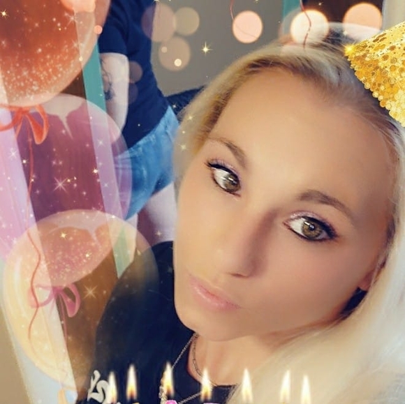 Profile Picture of Tina Petrie (@tinapetrie714) on Poshmark