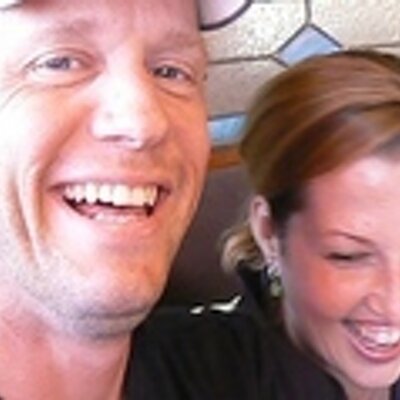 Profile Picture of Julian & Shannon (@LOCALNa8ion) on Twitter