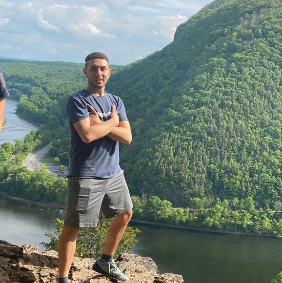 Profile Picture of Mohamed Yehia (@mohamedyehia955) on Poshmark