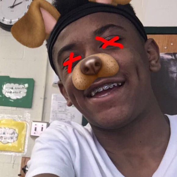 Profile Picture of Aaron Wayne (@king0fkings) on Poshmark