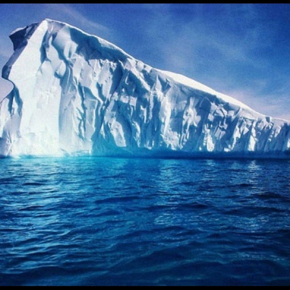 Profile Picture of Charlene Linsley (@snowflake1880) on Poshmark