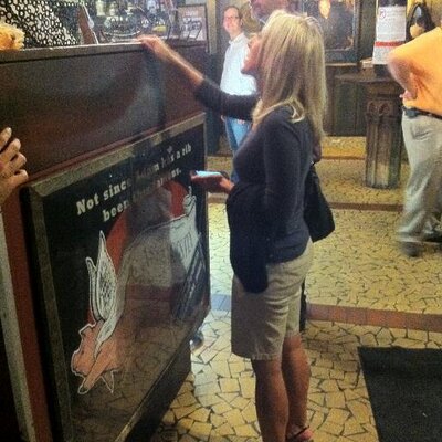 Profile Picture of Lindsay Engle (@LindsayEngle) on Twitter