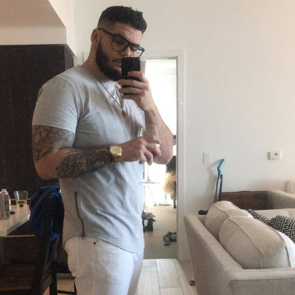 Profile Picture of David Fernandez (@davidfernand571) on Poshmark