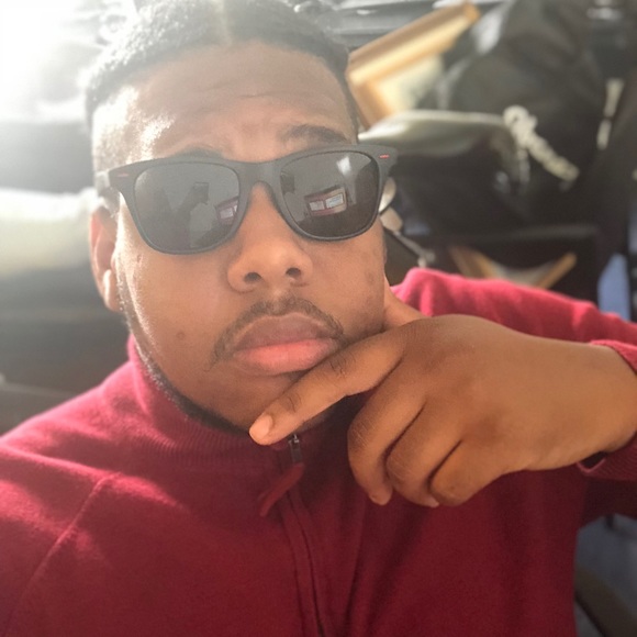 Profile Picture of Bryan Fouchard (@finessegodb17) on Poshmark