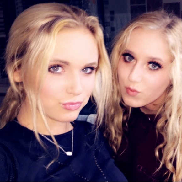 Profile Picture of Cailyn Marciniak (@cailynmarc) on Poshmark