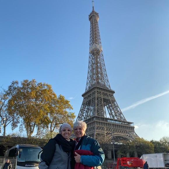 Profile Picture of Ashley Minicozzi (@ashleyminicozzi) on Poshmark