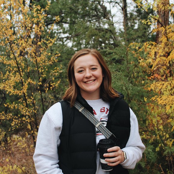 Profile Picture of Tori Meschke (@torijane2) on Poshmark