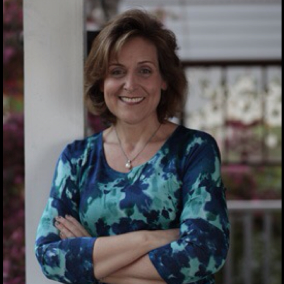 Profile Picture of Kerry Sutton (@kwsutton) on Poshmark