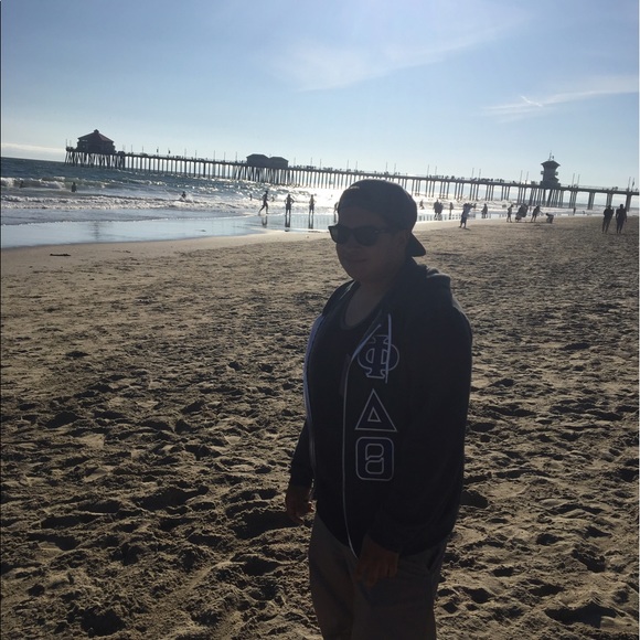 Profile Picture of Stephen Rivera (@stephenrivera) on Poshmark