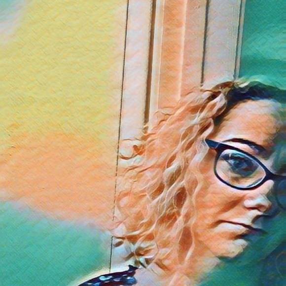 Profile Picture of Dawn Douglas (@dtd71680) on Poshmark