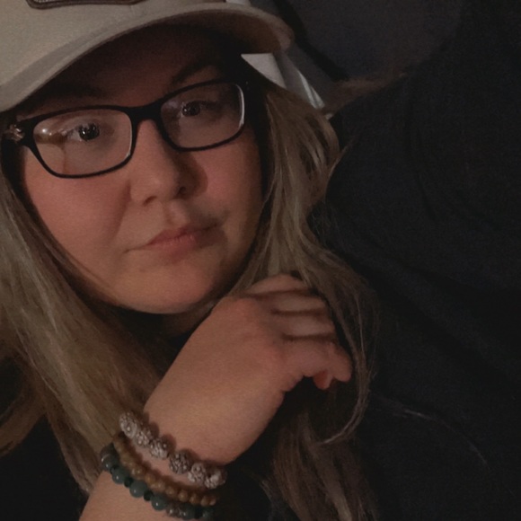 Profile Picture of Dannie Seto (@danniebae) on Poshmark