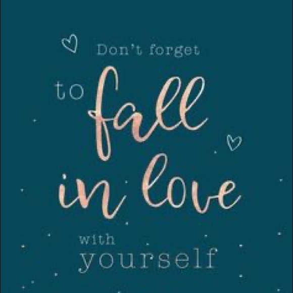 Profile Picture of Erika Rosenbaum (@erika_rosenbaum) on Poshmark