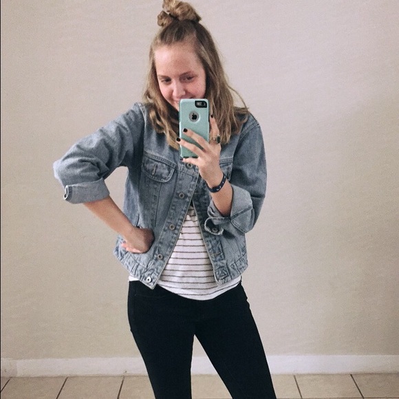 Profile Picture of Susan Harris (@susanjharris) on Poshmark