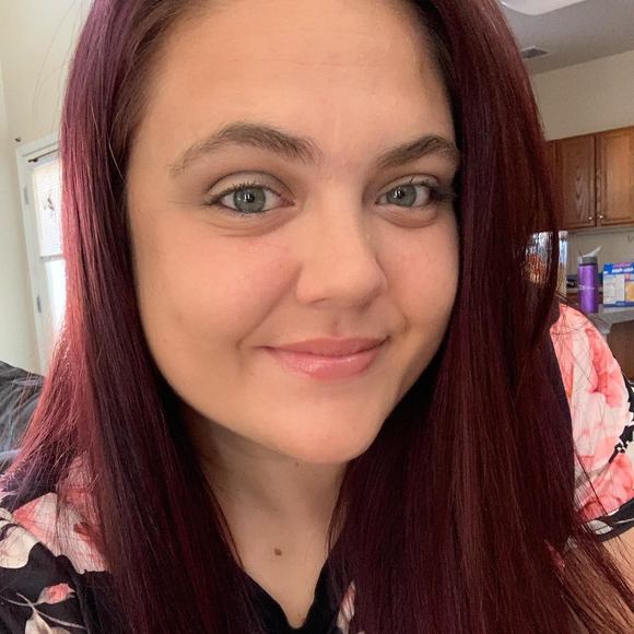 Profile Picture of Tiphani Moser (@tiphanimoser) on Poshmark