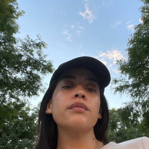 Profile Picture of Amanda Berghorn (@amandamarcela) on Poshmark