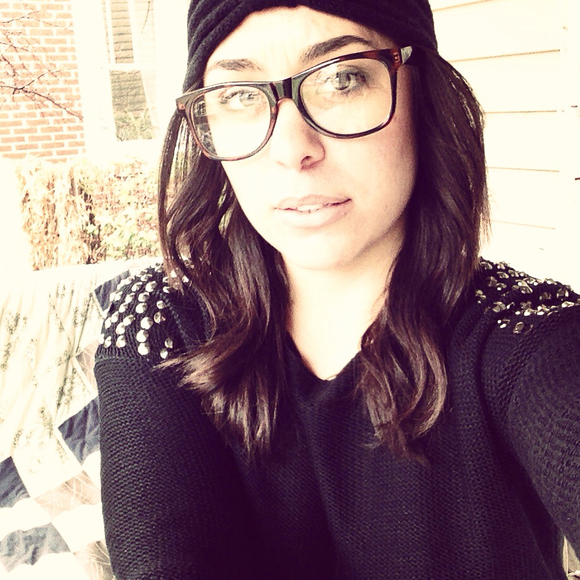 Profile Picture of Maria Mancebo (@memria09) on Poshmark