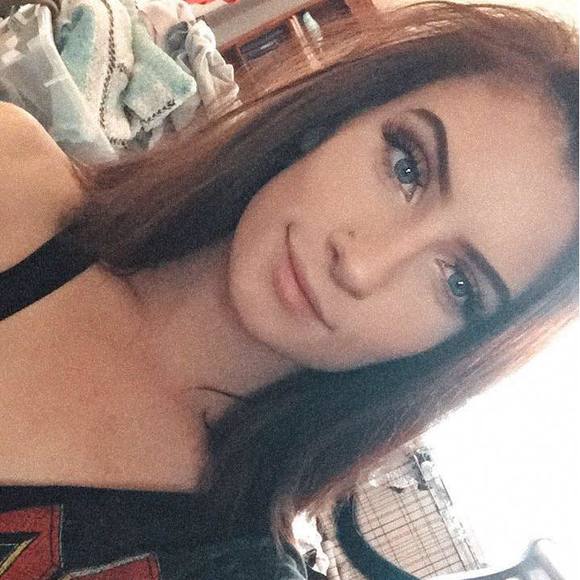 Profile Picture of Allison Corkern (@allisoncorkern) on Poshmark